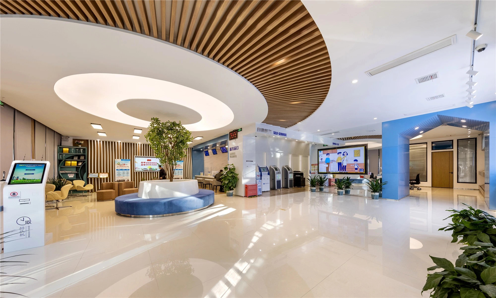 【案例賞析】武漢市車都天然氣營業(yè)廳完工實(shí)景展示，開放多元，活力共享！(圖6)