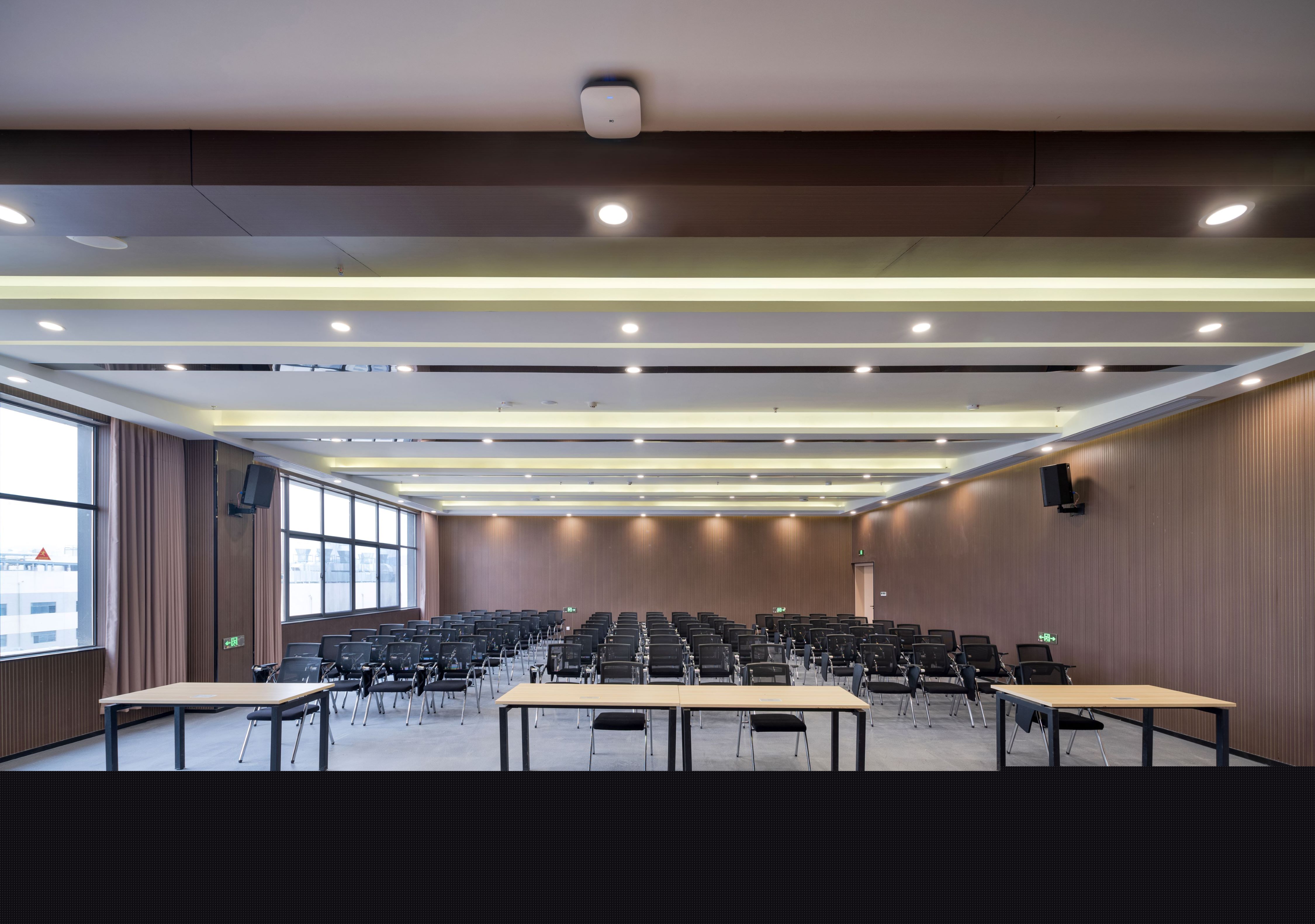 【完工案例】人福醫(yī)藥黃岡總部辦公室裝修完工！(圖9)